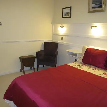 Bed & Breakfast Avalon House 3*