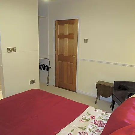 Avalon House Hotel