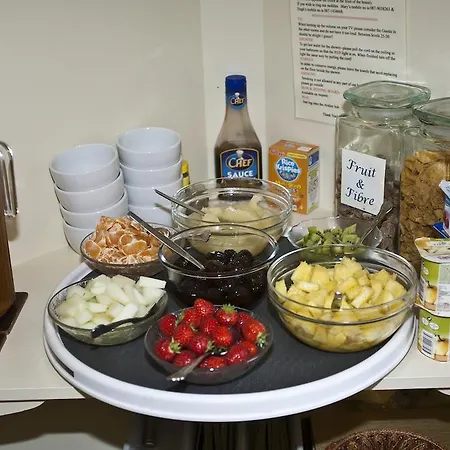Bed & Breakfast Avalon House 3*
