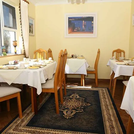 Avalon House Otel Glenties