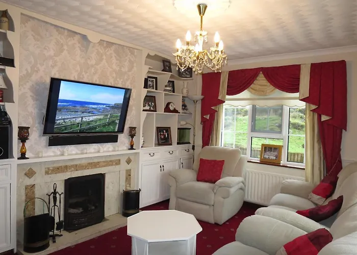 Avalon House מלון 3*