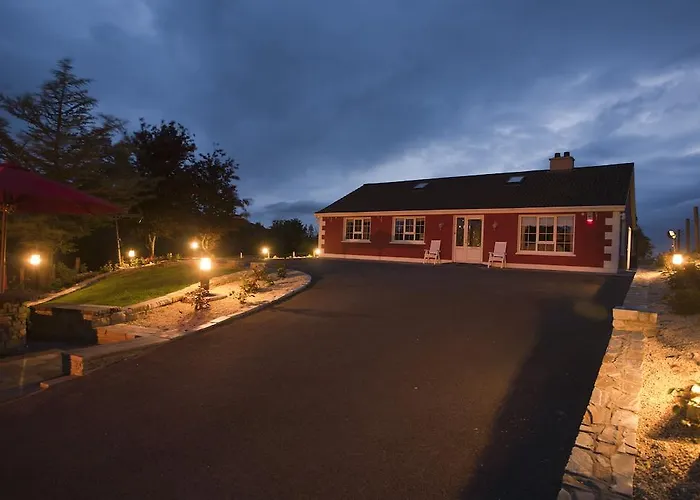 Avalon House 3*