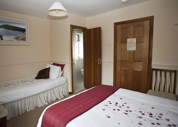 Avalon House 3*